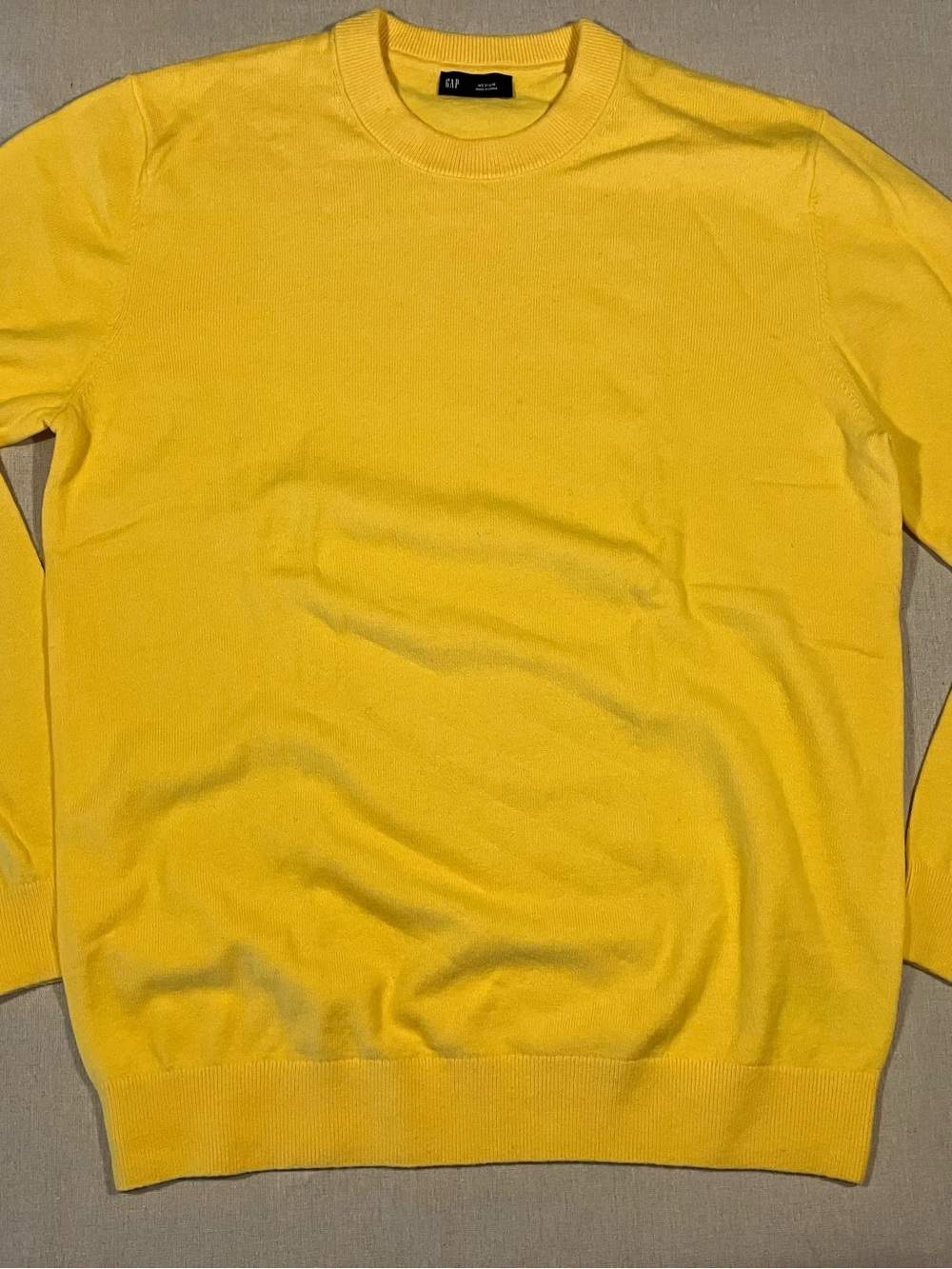 GAP Men’s Medium Yellow Cotton Blend Crewneck Sweater Lightweight